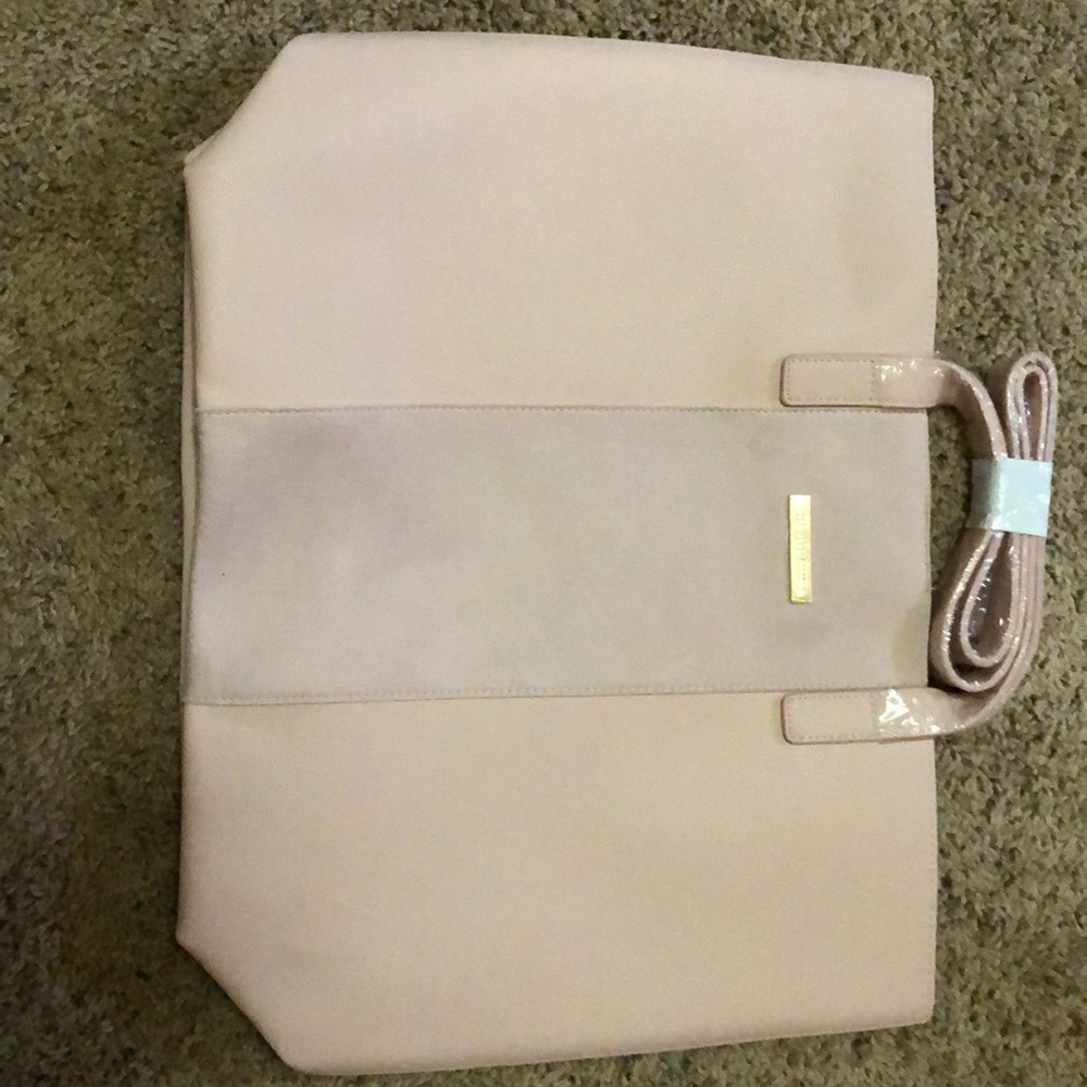 Vince Camuto tote bag. New without tags